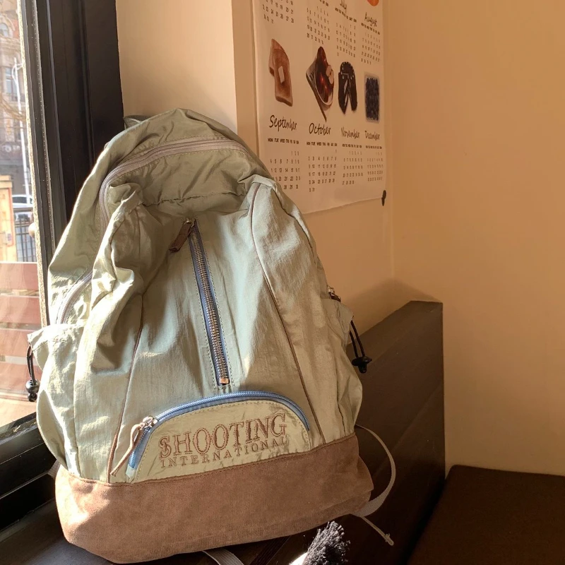 Torba podróżna o dużej pojemności Student Schoolbag 2023 nowa rozrywka moda damska plecak wodoodporna nylonowy plecak torba podróżna