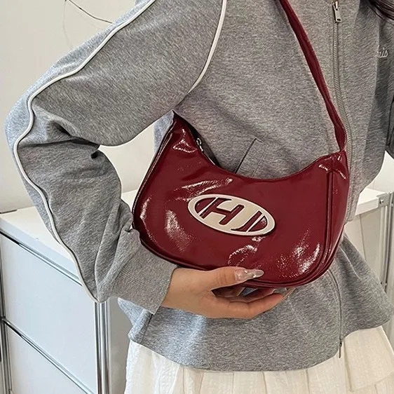 

2025 French Style Underarm Bag Unique Shoulder Purse Fashionable Chain Strap Crossbody Bag for Women