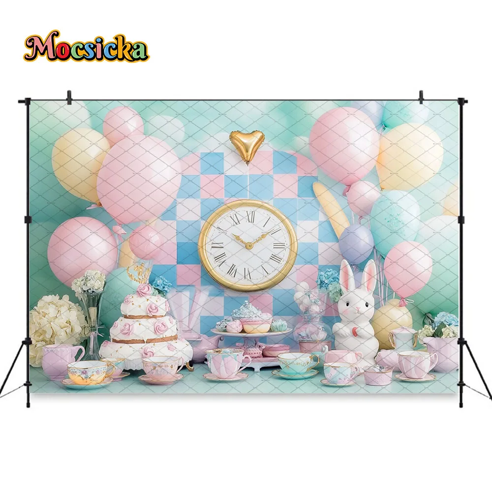 ฉากหลังถ่ายภาพงานเลี้ยงน้ำชาธีมสาวน้อยมอคซิก้า วันเดอร์แลนด์ พร้อมนาฬิกา กระต่าย ถ้วยชา ลายดอกไม้ สำหรับตกแต่งฉากหลังงานวันเกิดเด็ก ภาพถ่ายแฟนตาซี
