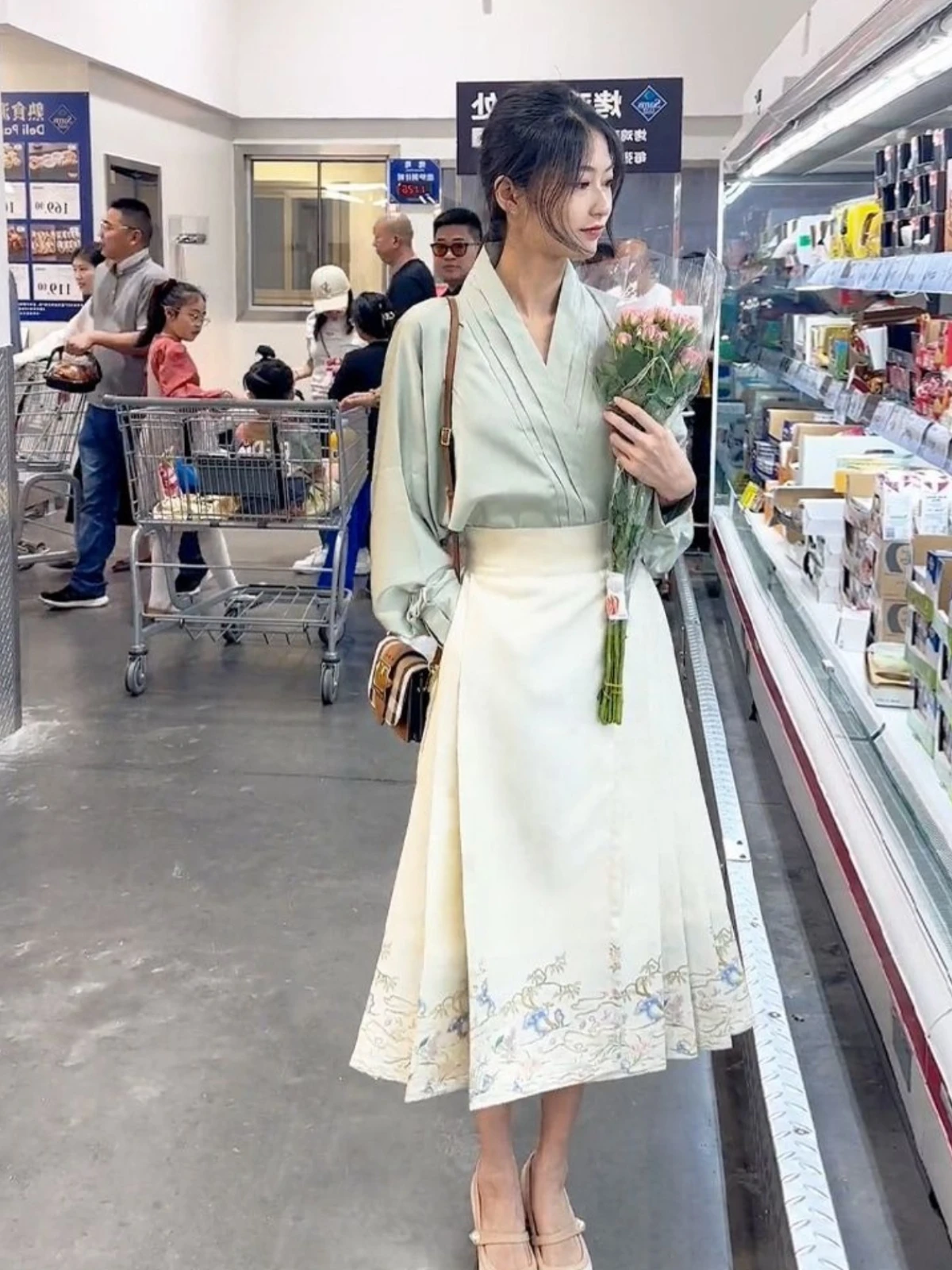 

Chinese Ming Style Daily Jacquard Hanfu Clothes Versatile Crossed Collar Hanfu Top Short and Long Dazzling Horse Face Skirt New