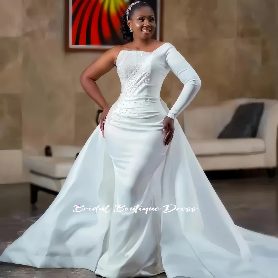 Vestido de novia de sirena Sexy con cuentas elegantes personalizado para novia, tren desmontable, vestido de novia de satén plisado de una sola manga para iglesia
