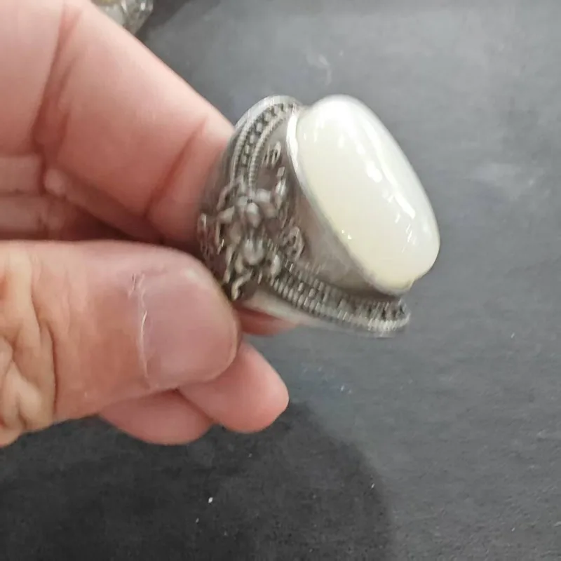 Retro Chinese Style Embossed Horse Coin Motif Ring Round Imitation Jade Open Adjustable Silver Plated Finger Ornament Unisex