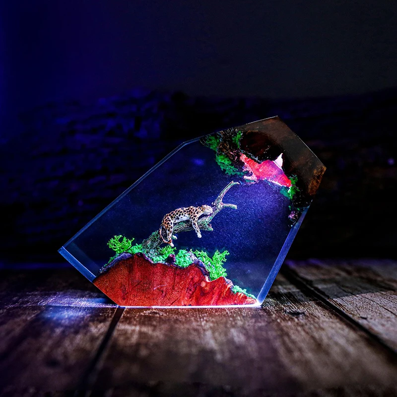 Organism Resin Lamp Leopard Forest Theme Table Light Creactive Art Decoration Lamp Miniature Landscape Night Light  USB Charge