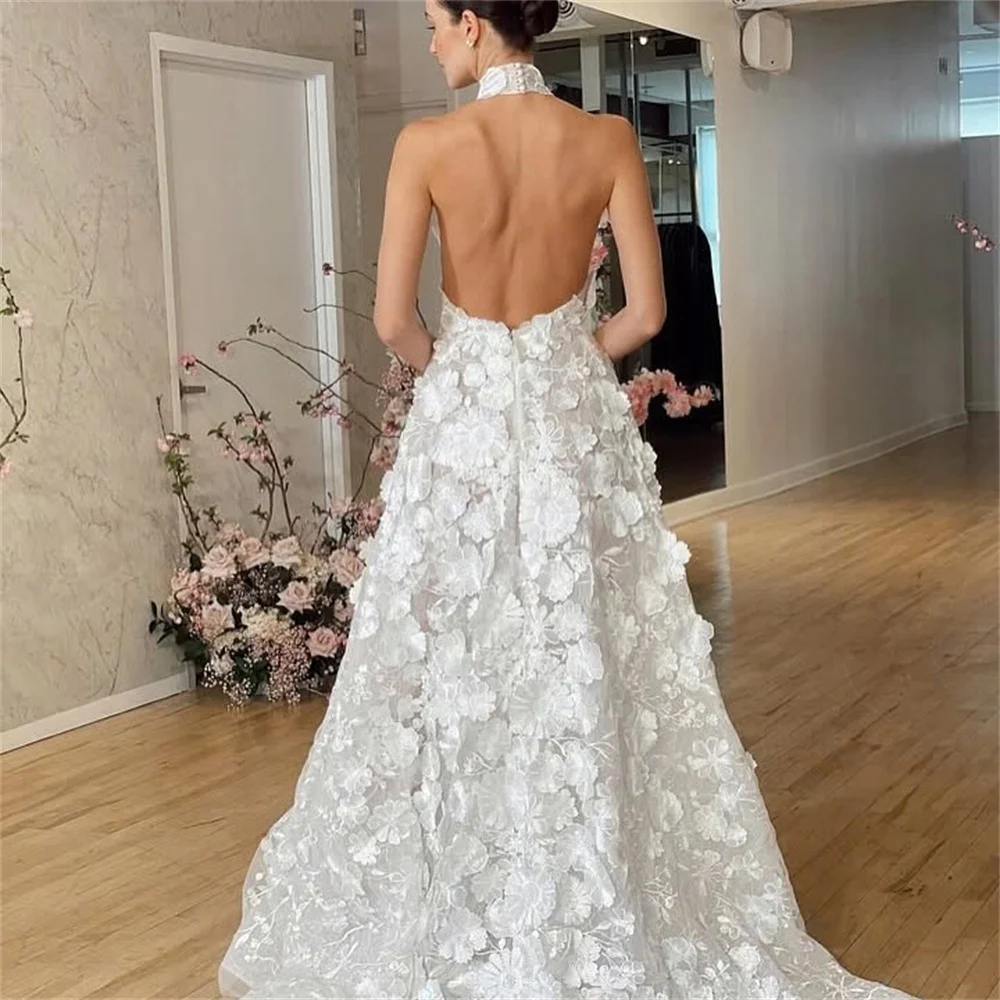 Abiti da sposa con scollo all'americana bianco personalizzato Tokyo Abiti da sposa senza maniche con strascico di corte senza schienale Abiti da sposa a trapezio con fiori