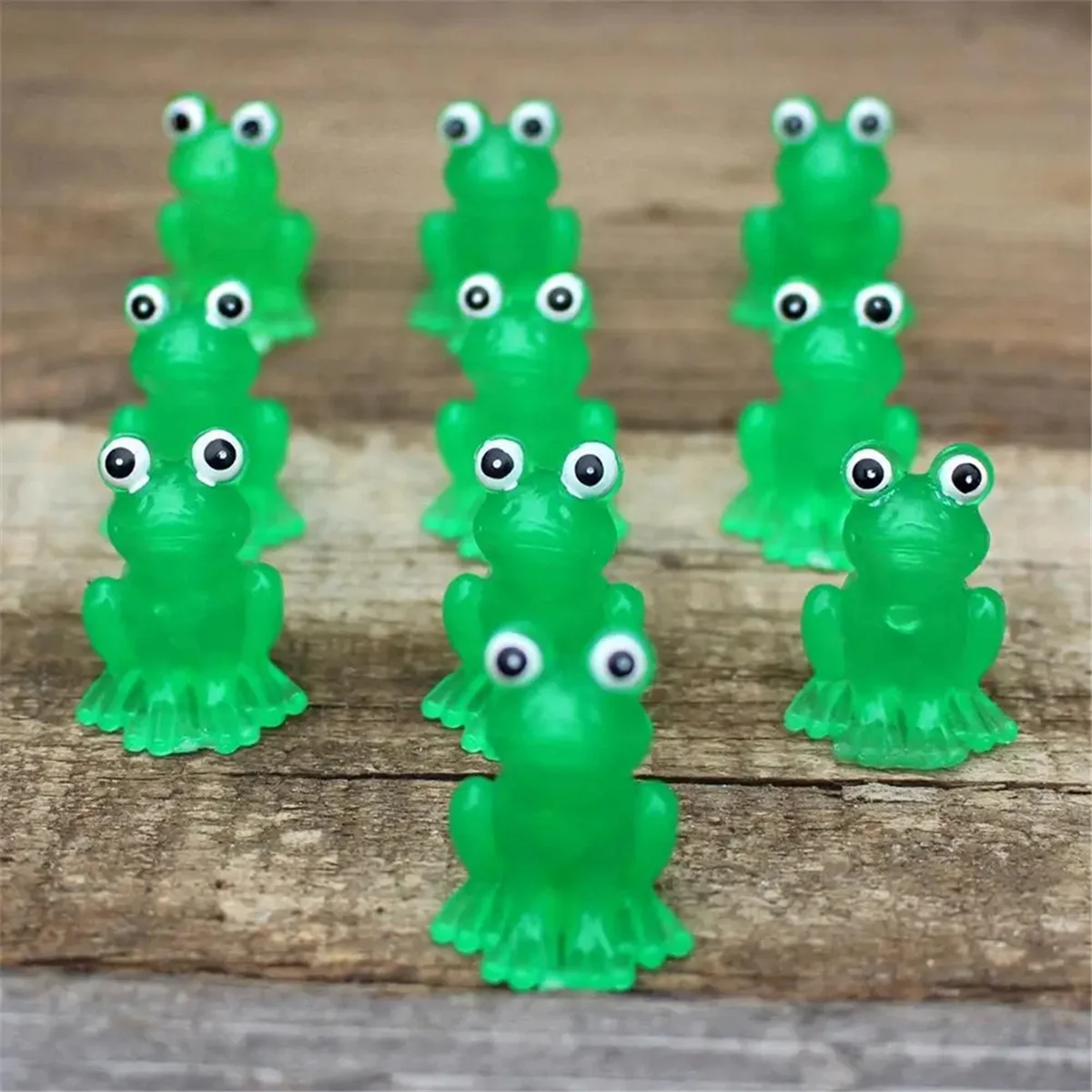 Luminous Mini Frogs Glow in the Dark Miniature Figurines Mini Landscape Decoration Frog Fairy Garden DIY Miniatures A