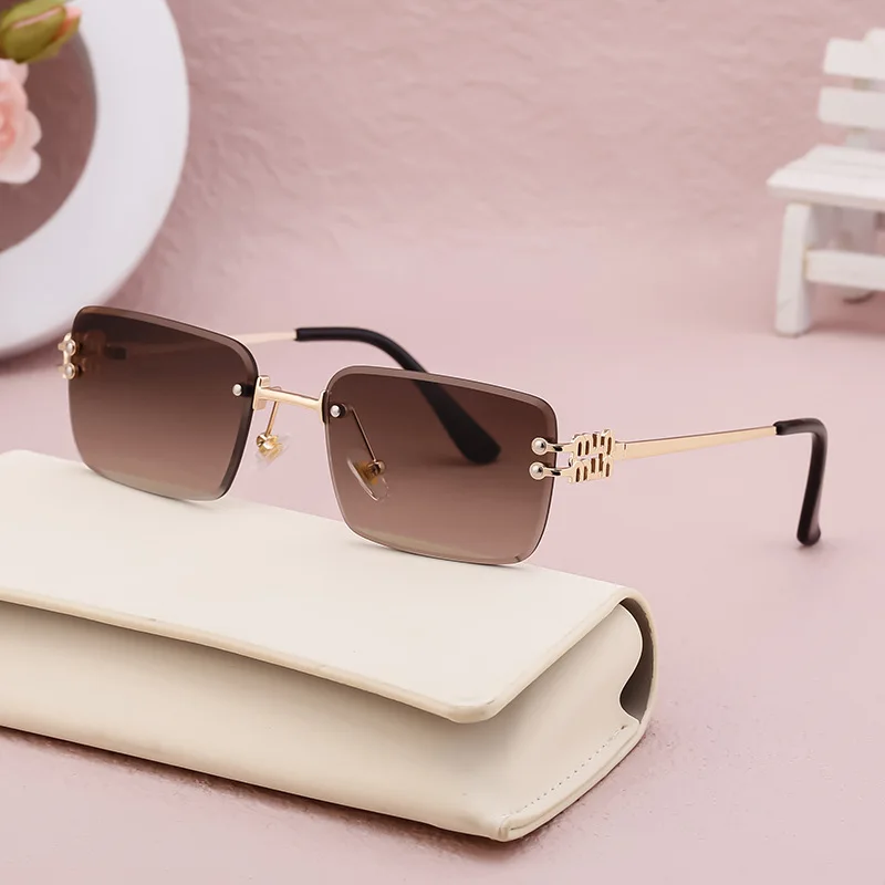 

Retro Square Sunglasses Women Brand Designer Fashion Rimless Gradient Alloy Sun Glasses Shades Ladies Frameless Eyeglasses UV400