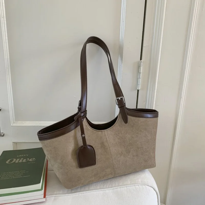

Leather Backpack Purse For Women With Laptop Sleeve And An Elegant Design For Commuting