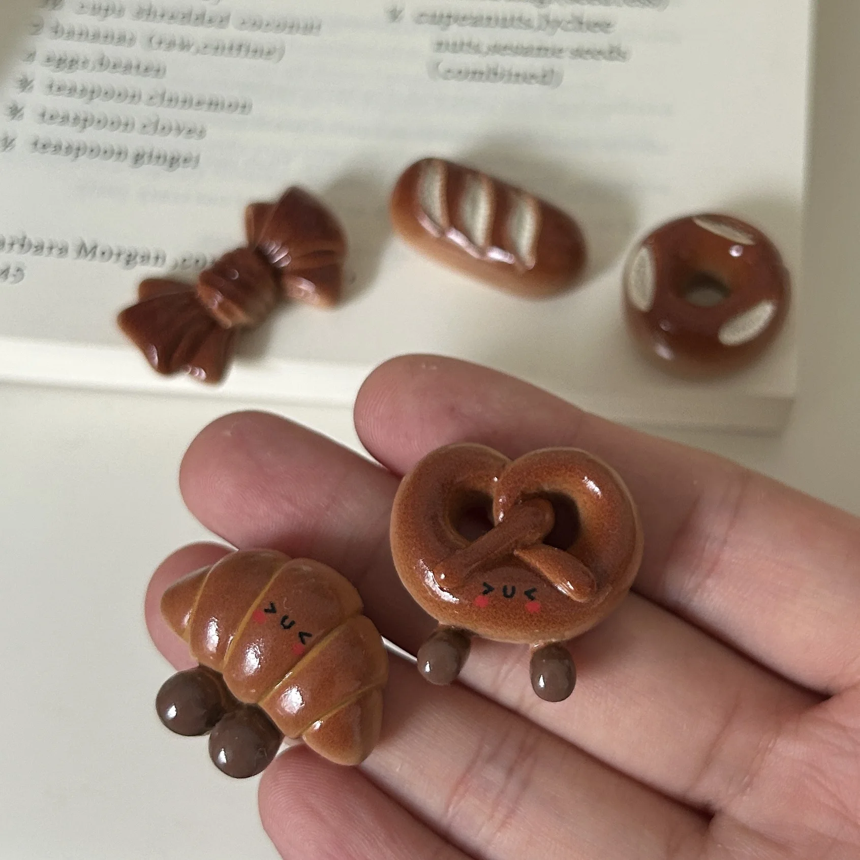 10pcs Simulated alkali water bread resin pendant diy handmade Jewelry accessories making for keychain phone case decoration