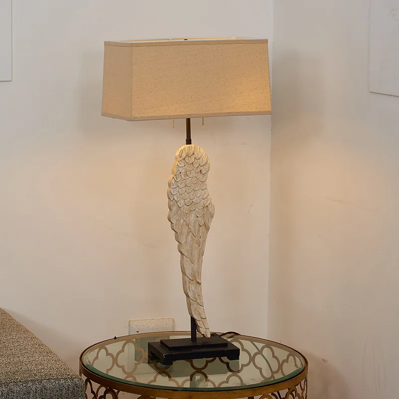 Manufacturer wholesale, hotel clubhouse desk lamp, environmentally friendly resin desk lamp, American retro desk lamp
