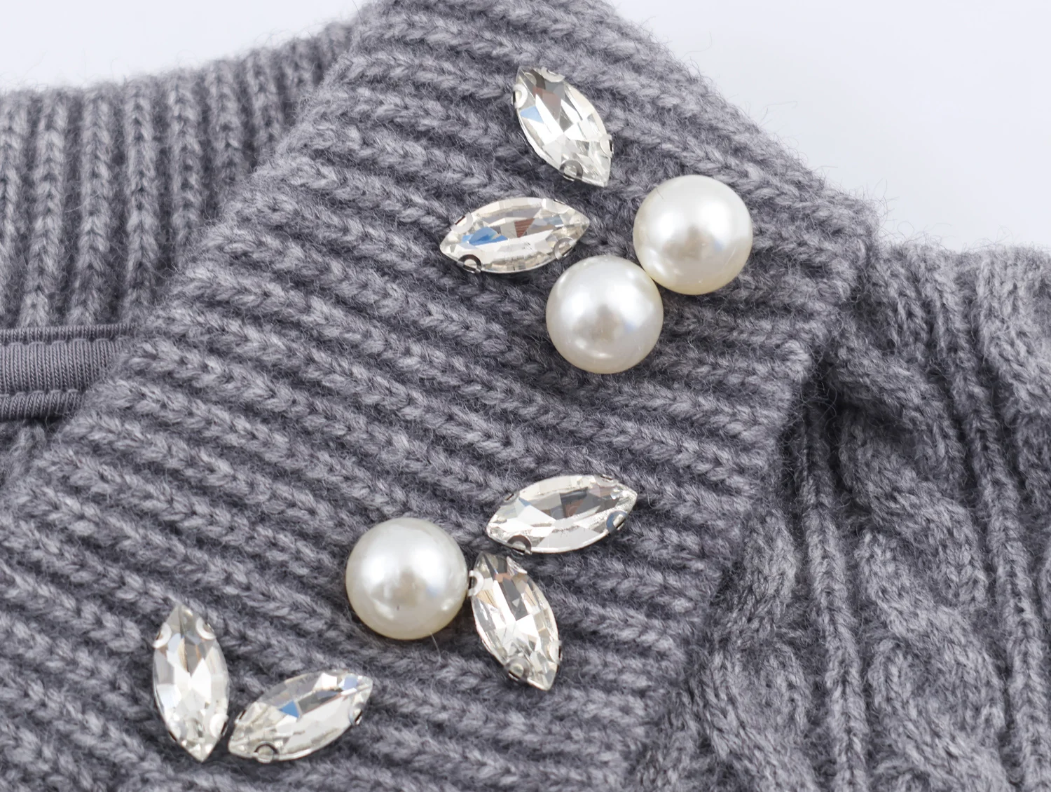 DEEABAE 2025 Winter New Women's Clothing Simple Leisure Fashion Jewelry Collar Eight Strand Knitted Sweater