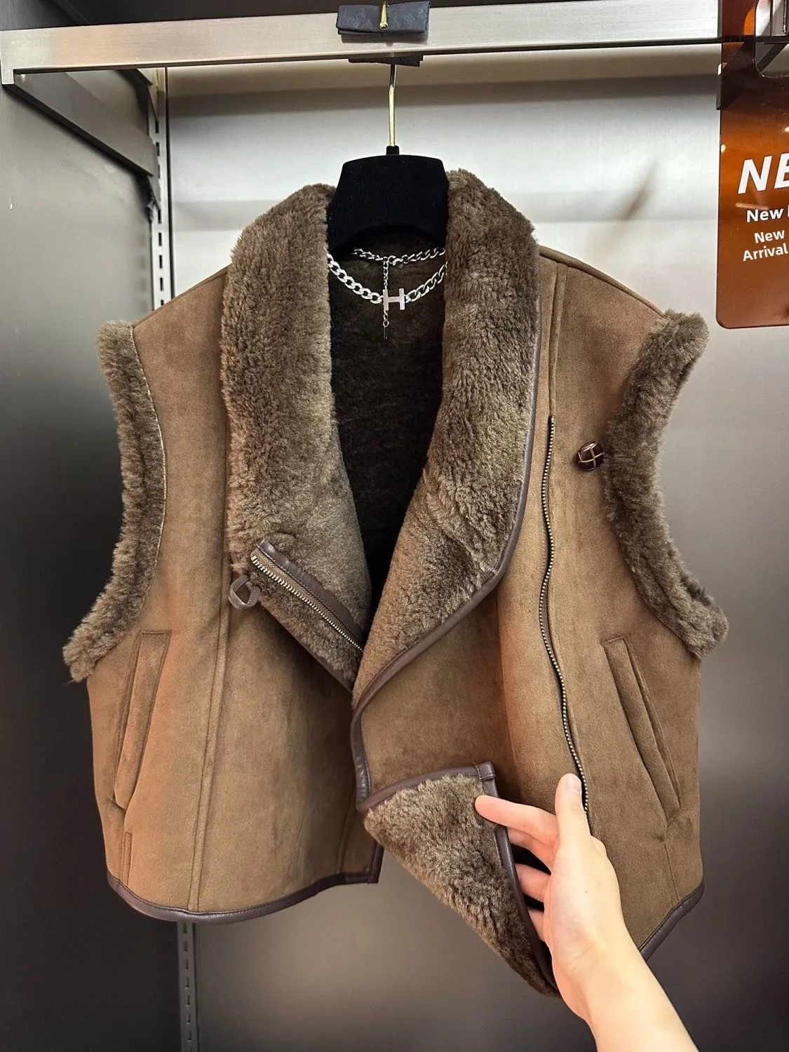 

Модная женская куртка с подплечниками, в стиле колор-блок, повседневная, осенне-зимняя, новинка, универсальная, из полиэстера.