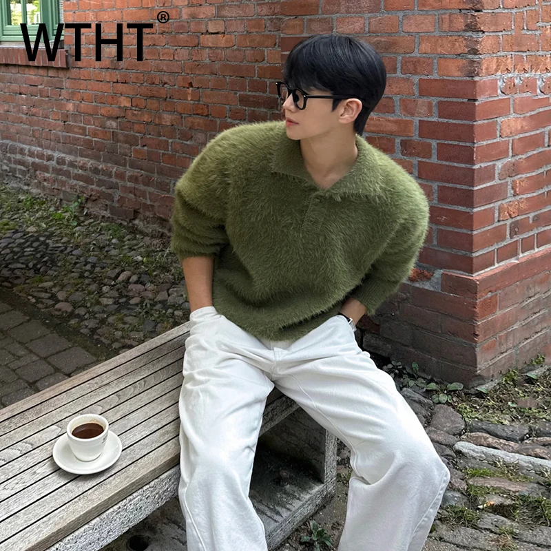 

WTHT модный мужской однотонный теплый вязаный свитер, модный зимний пуловер в корейском стиле 2025 года с отложным воротником, мужской 2A2492