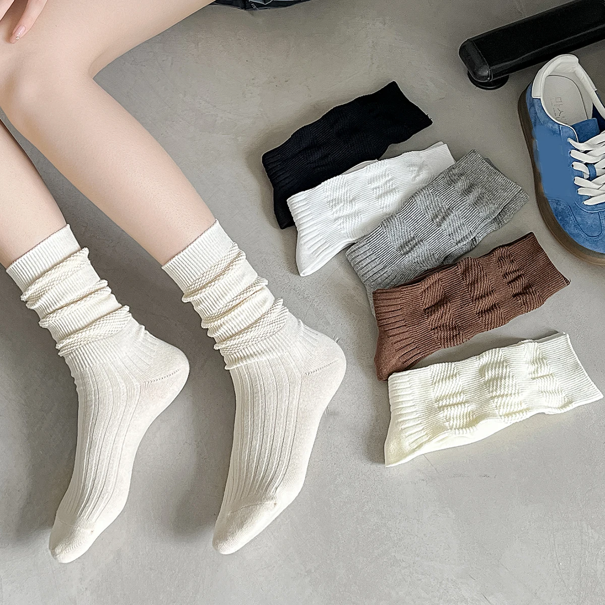 Frauen Socken Herbst Winter Neue Komfort Casual Einfarbig Retro Socken Weibliche Elastizität Japanische Mode Schule Mädchen Crew Socken
