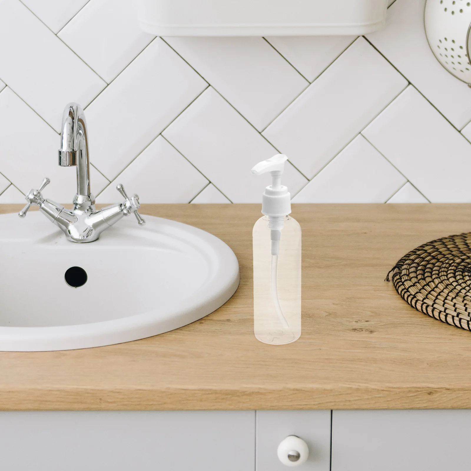 

4pcs 100Ml Press Dispenser Bottles Plastic Travel Lotion Shampoo Container Reusable Pump For Home Bathroom Hotel Camping Outdoor