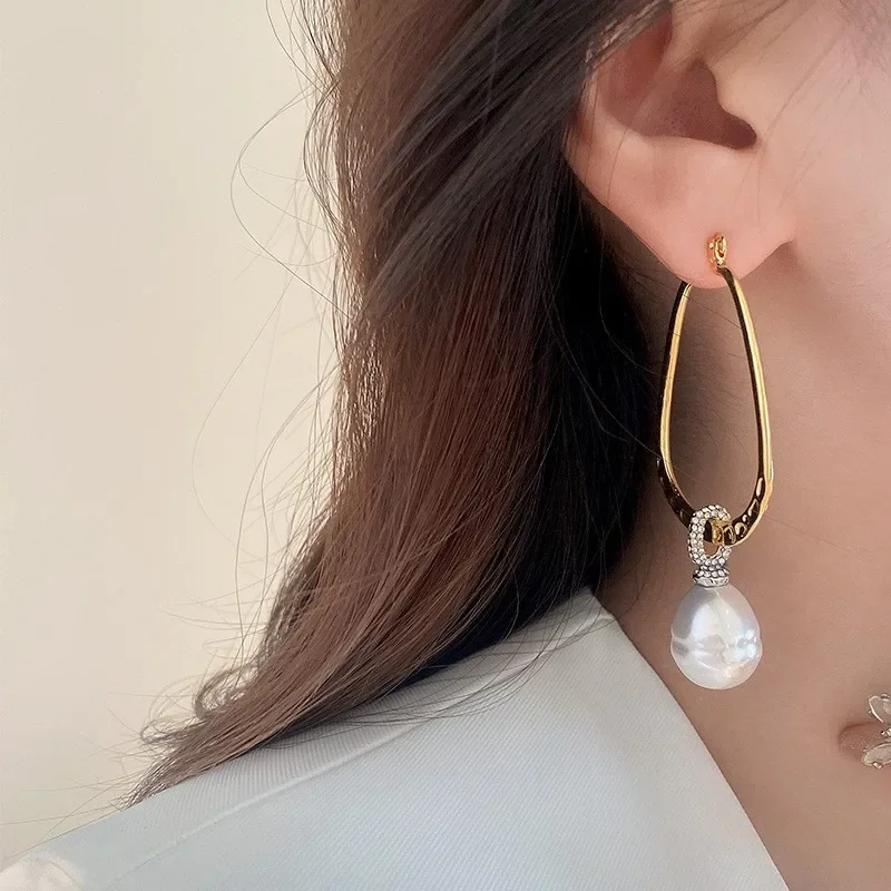 Fashion Jewelry Simulation Pearl U-Shaped Big Simulated Pearl Earrings For Women Luxury Design Sense Ear Accessories Party Gift