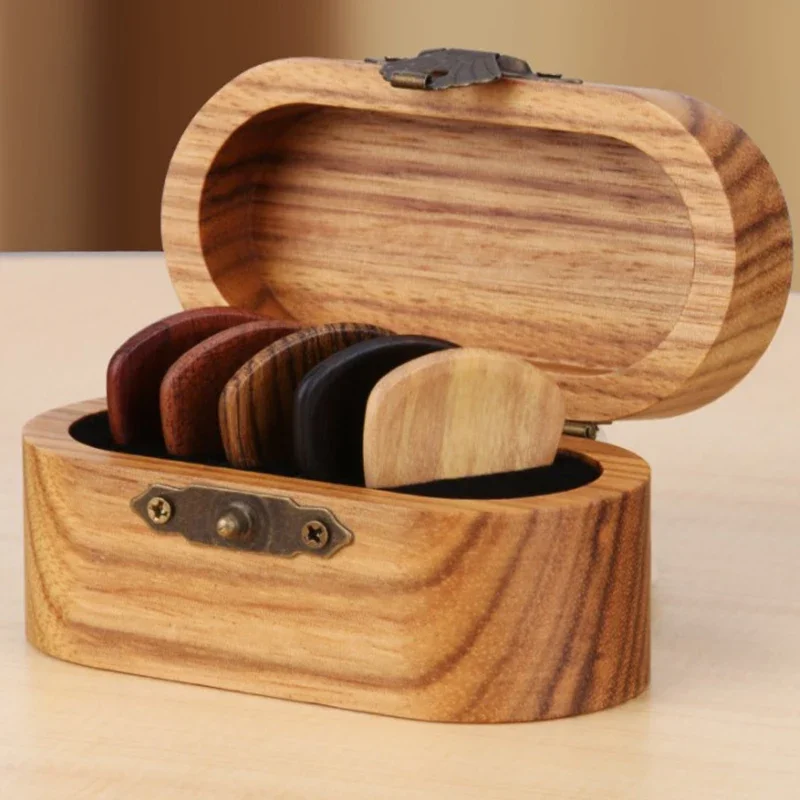 1 قطعة الغيتار الصوتية الخشبية يختار باس القيثارة Plectrum القلب شكل يختار الغيتار الكهربائي يختار يمكن حفر قلادة هدية #4