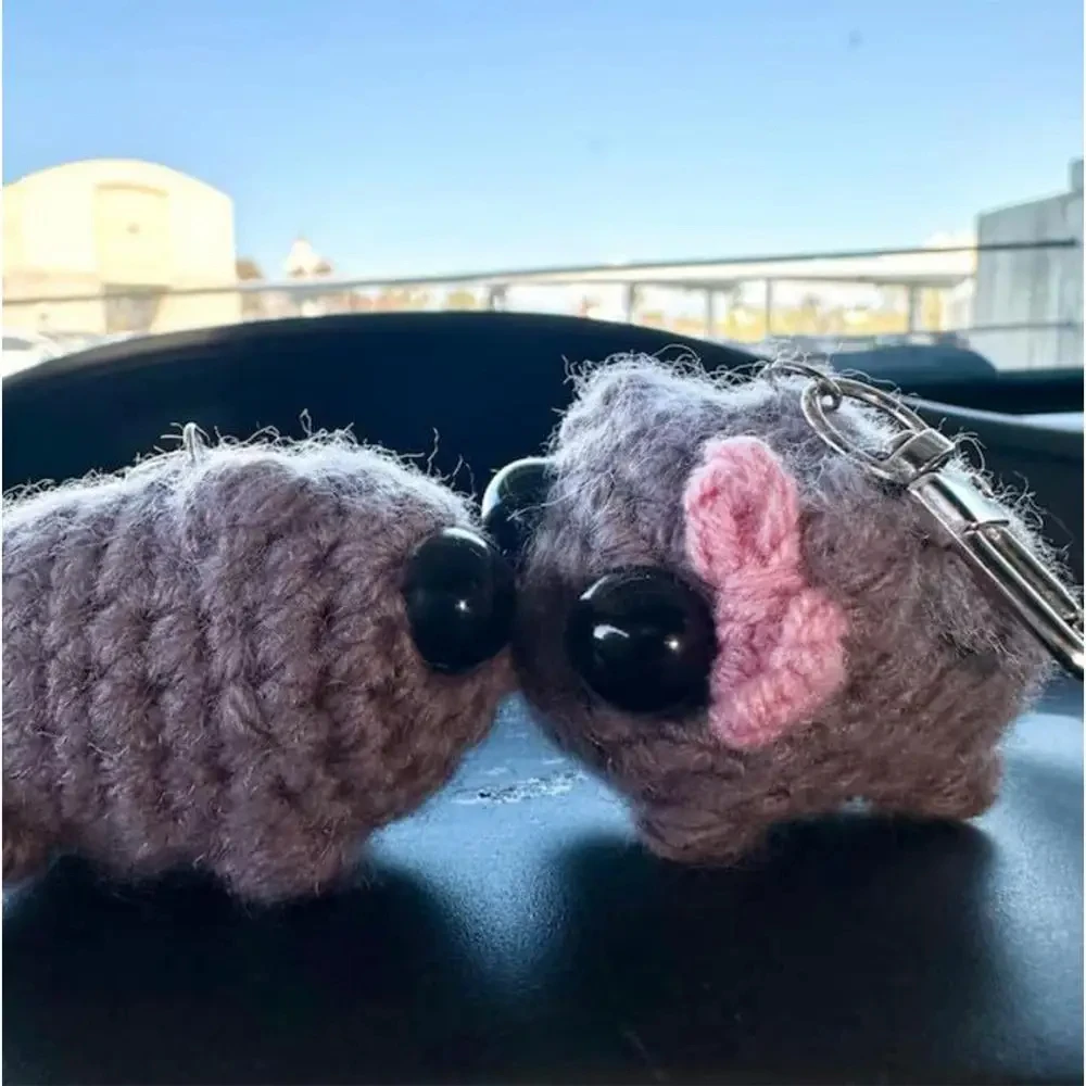 LLavero de juguete de peluche de hámster triste para mujer y niña, llaveros creativos de Meme, accesorios colgantes, joyería