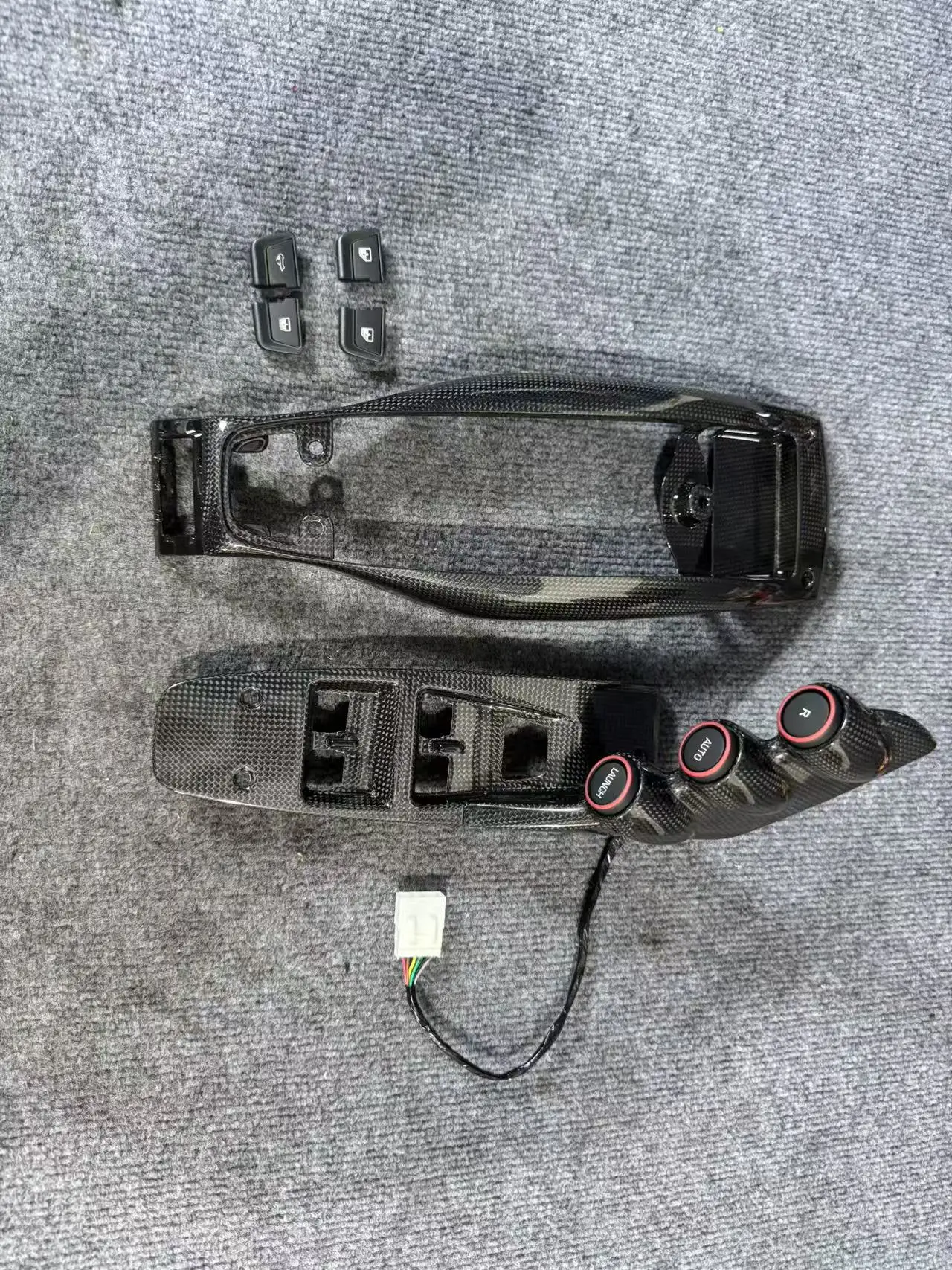 ORIGINAL  AUTO PART for  458 SPIDER Carbon Bridge Center Tunnel Console Full Set of Switches OEM 70003812