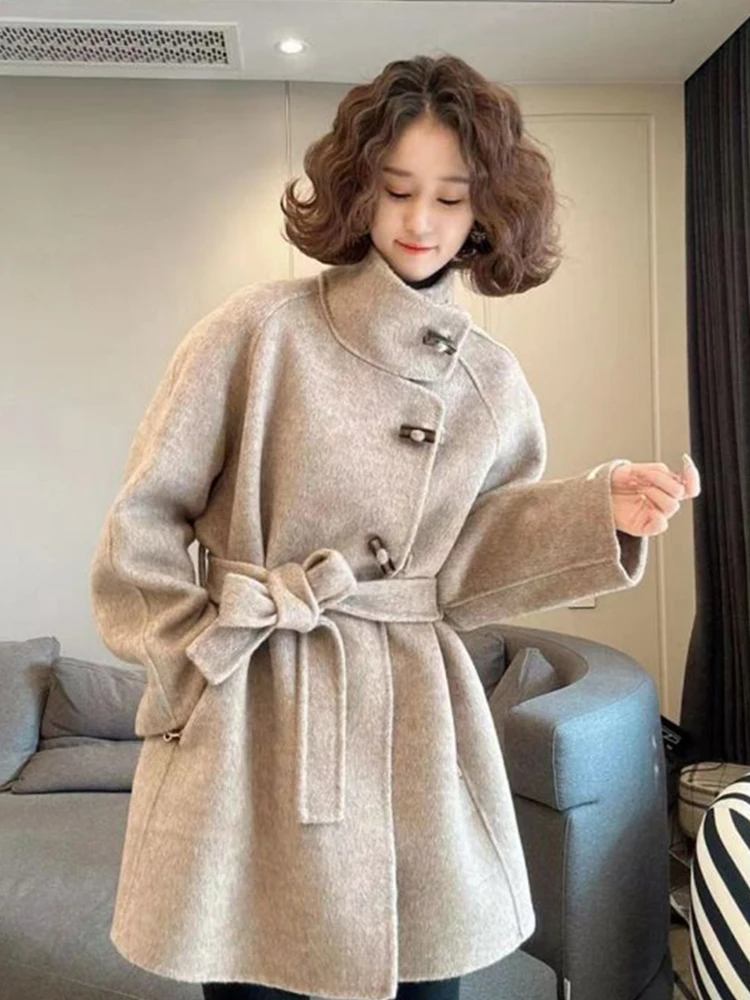 

Elegant Unique High-End Women's Winter Coat Korean Style Stand Collar Woolen Jacket Button Design Fashionable Commute Wear