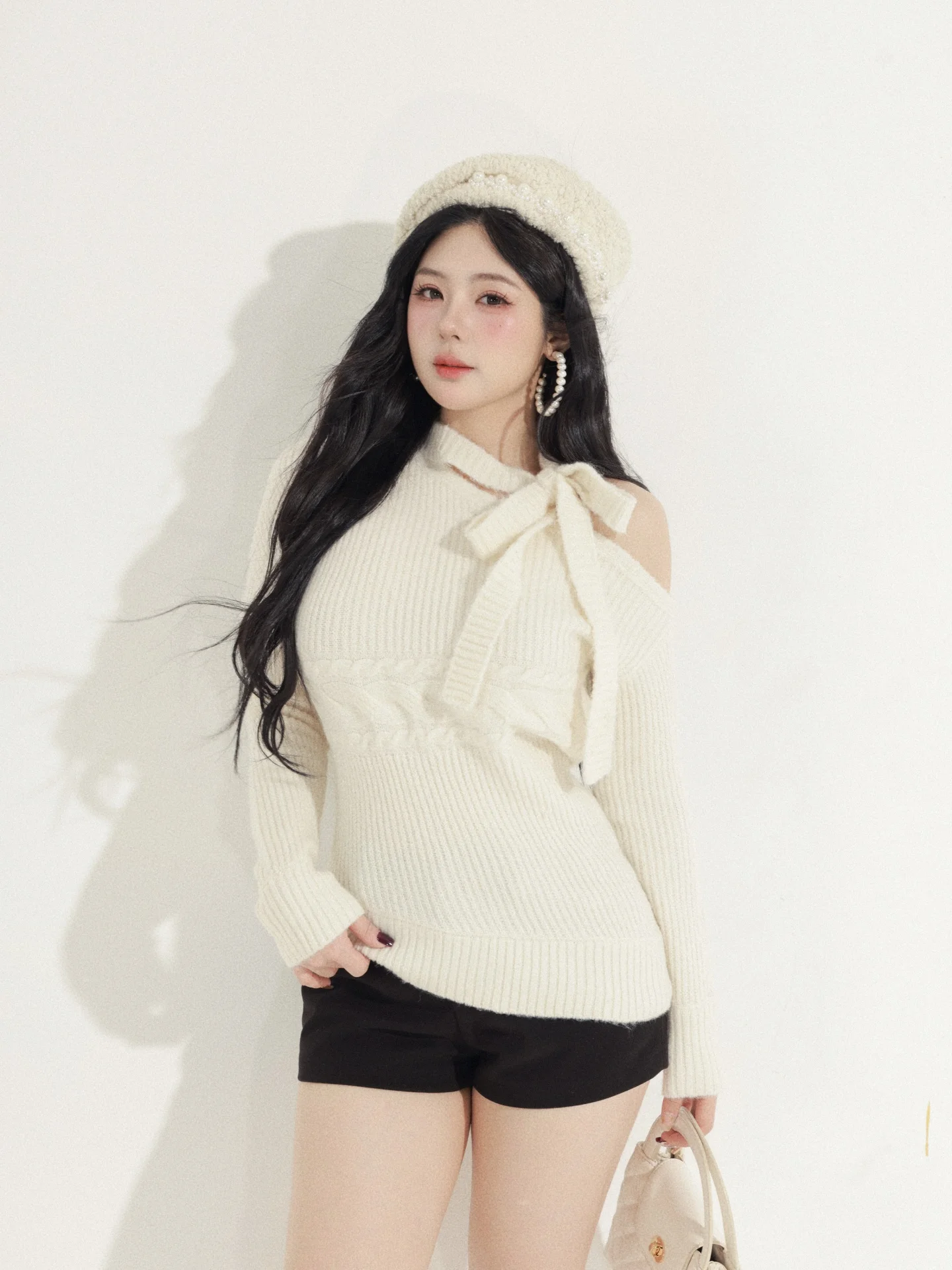 

Очаровательный вязаный свитер женский приталенный осенне-зимний модный дизайн базовый слой молочного цвета французский трикотаж