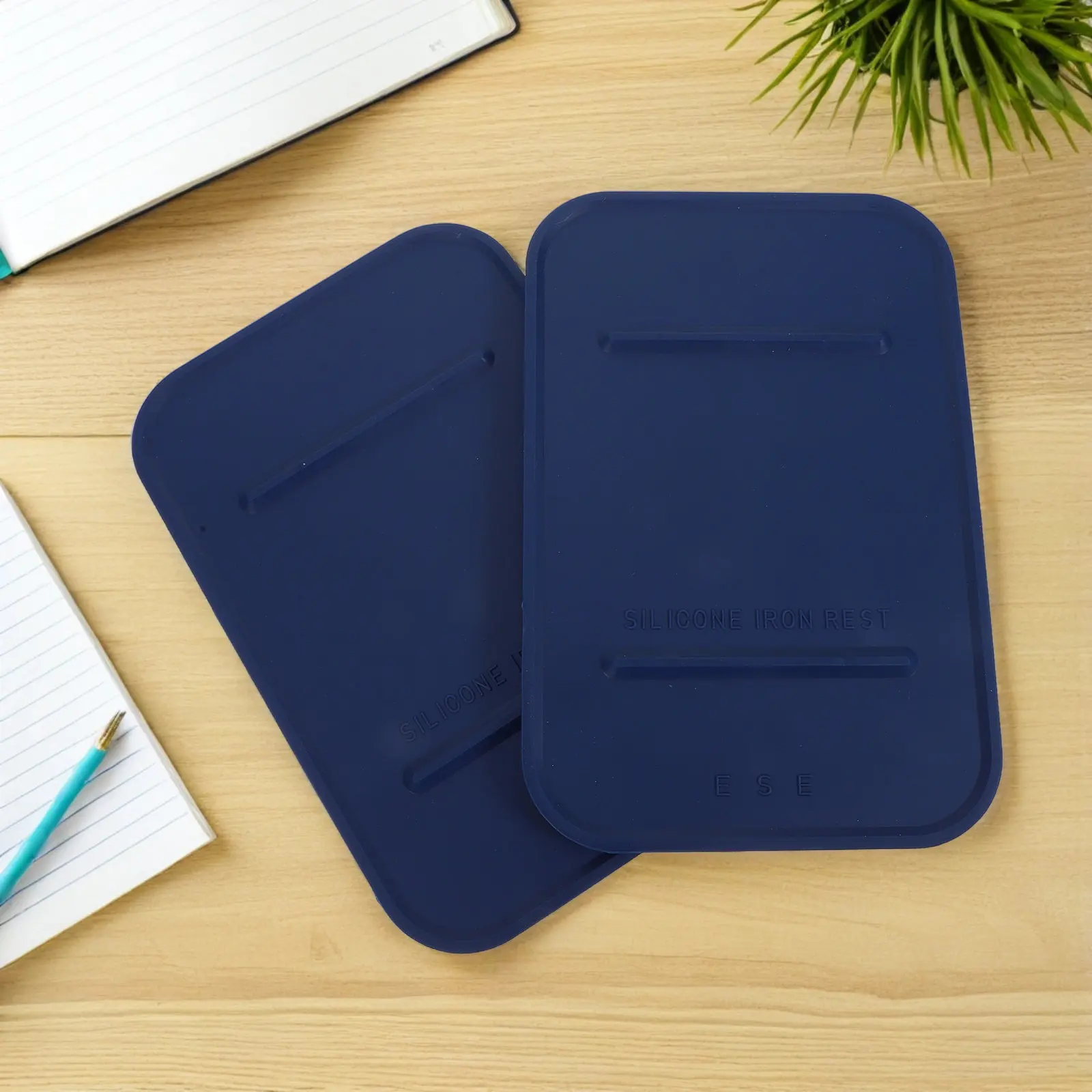 2Pcs Stainless Steel Ironing Pad Heat Proof Iron Rest Mat for Steam Irons Heat Insulating Iron Pad for Home Travel Professional