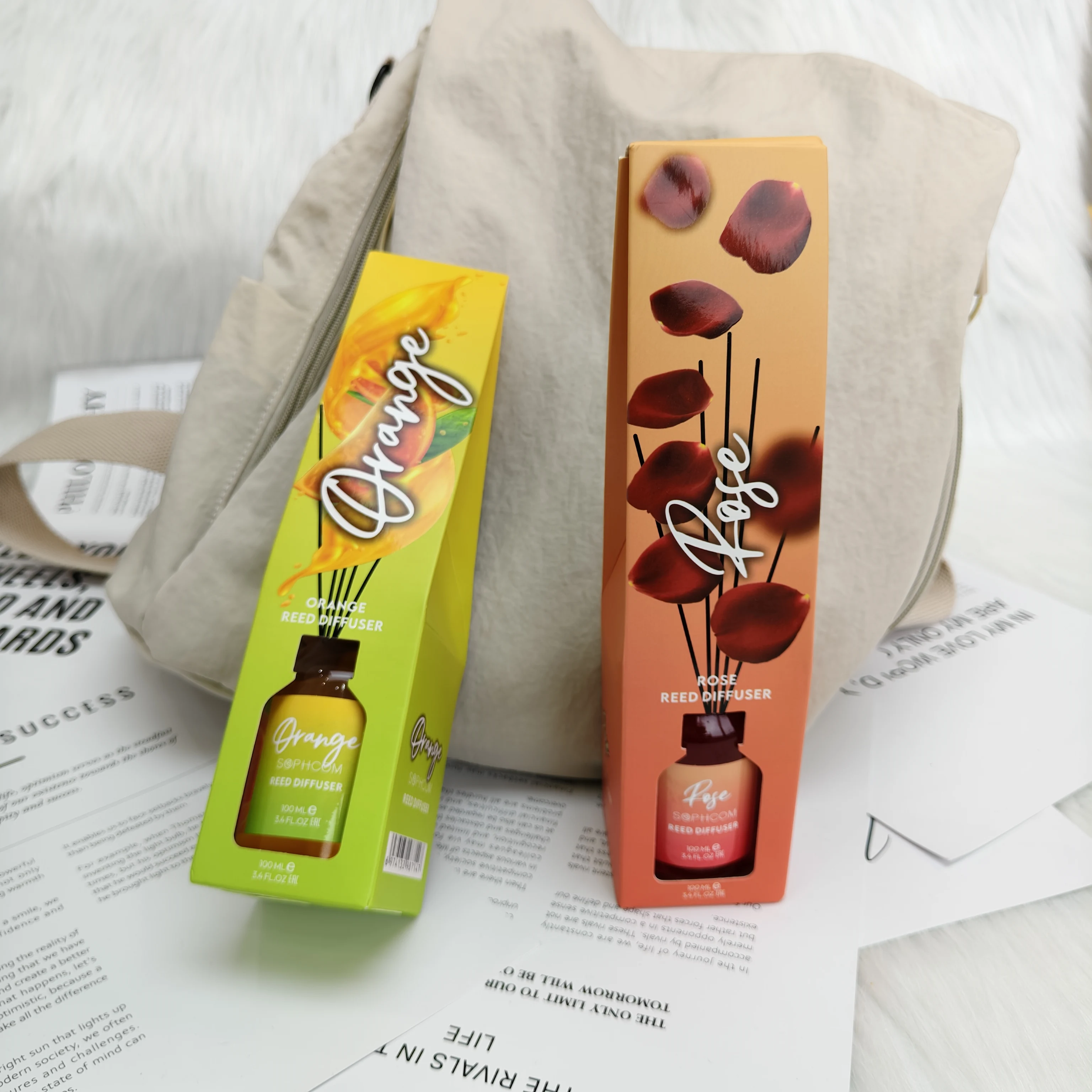 Hot Sale 1/2Pcs Fireless Aromatherapy Essential Oil Set Home Reed Diffuser Long Lasting Fruit Scent Air Freshener Gift Wholesale