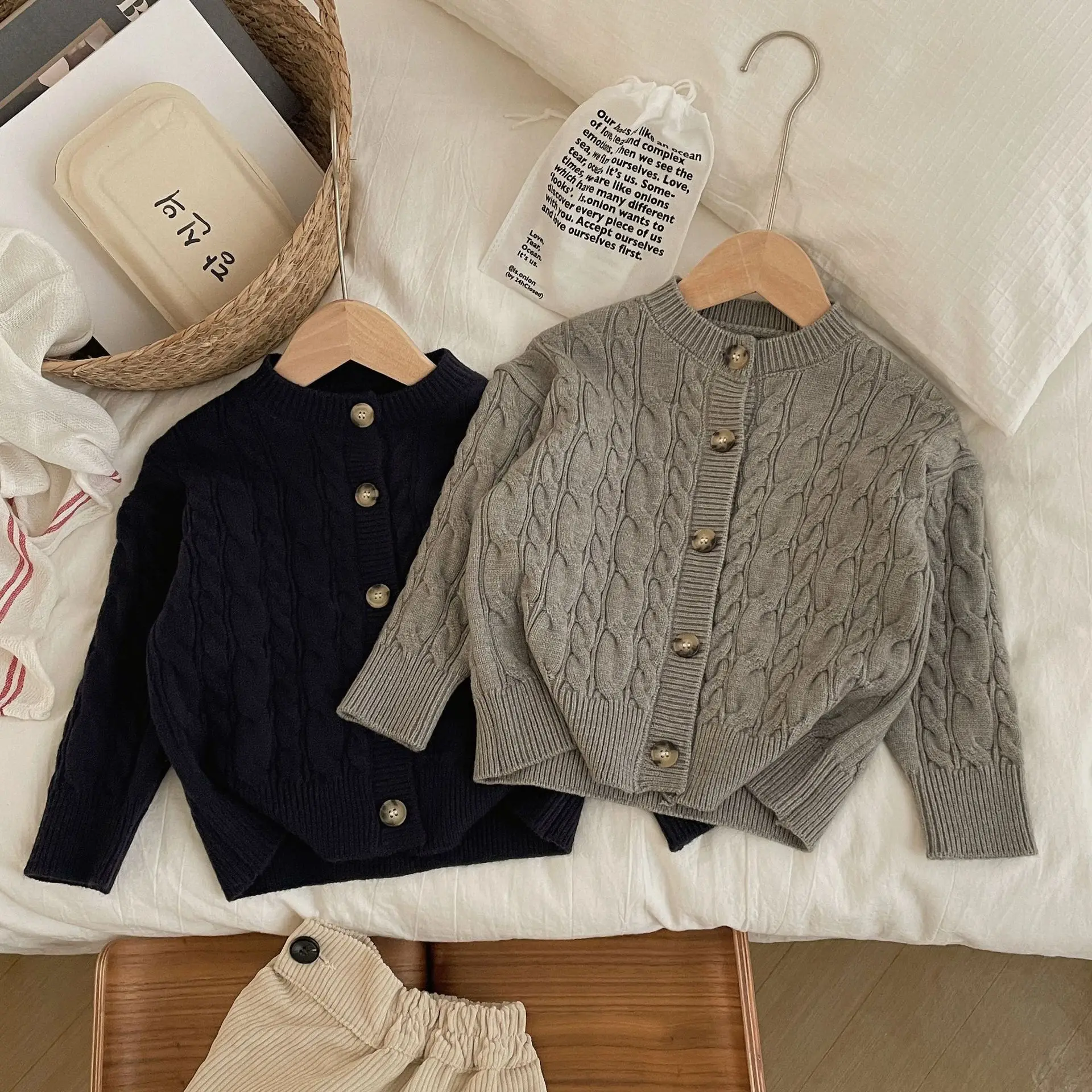 

Autumn Vintage Children Boys Sweater Coat New Korean Solid Versatile Infant Baby Boys Cardigan Loose Warm Toddler Boys Knitwear