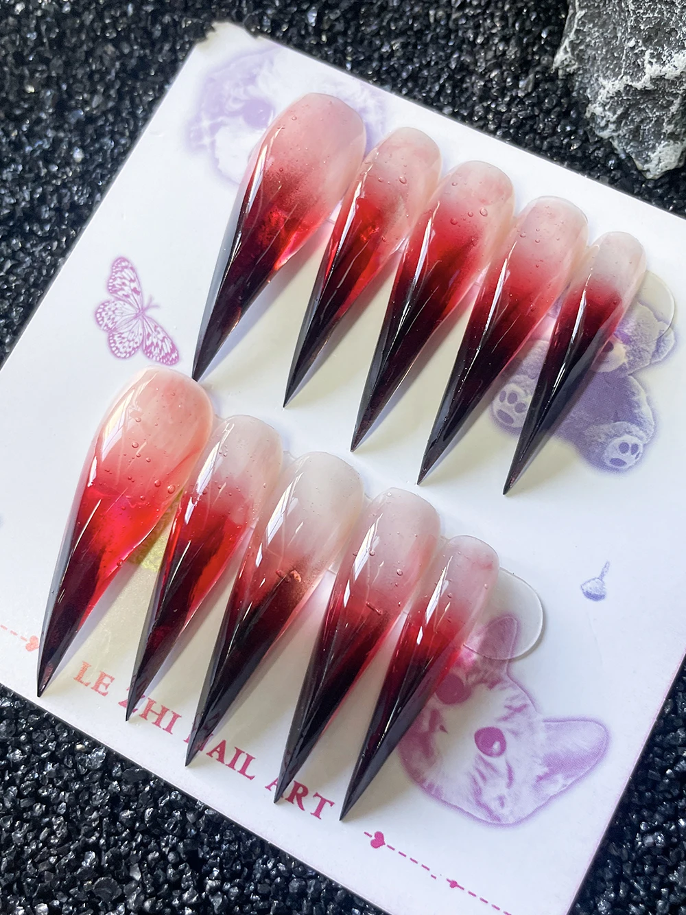 

Handmade Red Gradient Long Dragon Claws Press On Nails Art Personality Long Pointed Animal Claws Fake Nails Party Sticker Gift