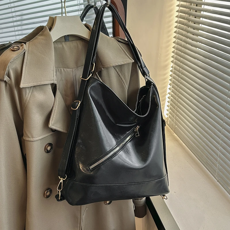 Vintage Soft Leather Large Capacity Tote Bag Women's Shoulder Bag Commuter Style Early Spring New Underarm Bag Handbag