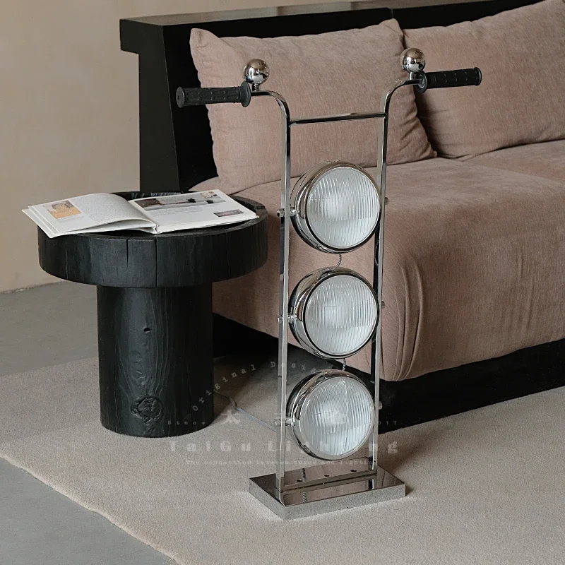 

Original design of the ancient Bauhaus floor lamp, living room, sofa, bedroom, study, vertical atmosphere table lamp