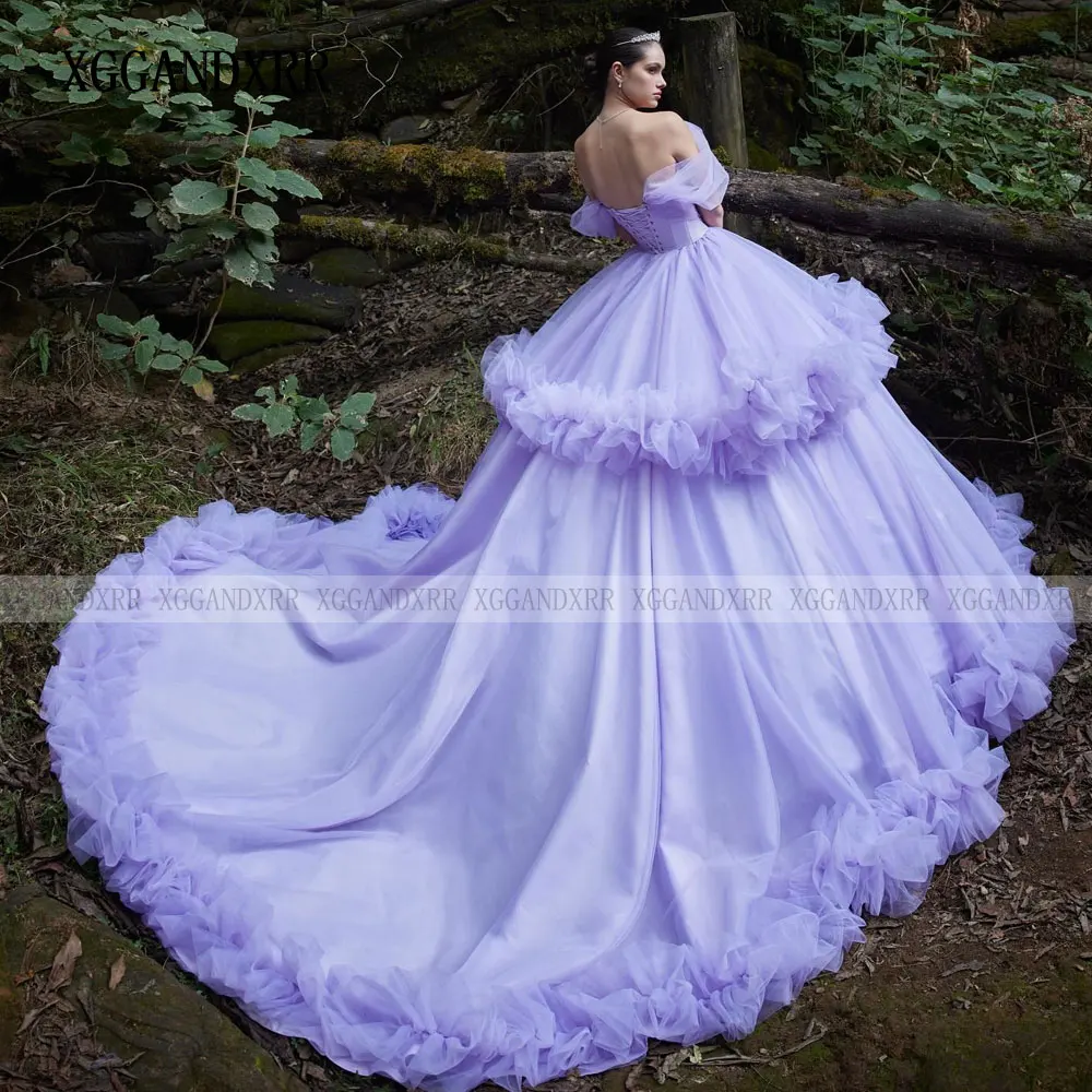 Personalizzato Lavanda Lilla Abito Quinceanera Abito da ballo Pieghe Perline Corsetto di cristallo Dolce 16 Vestido De 15 Anos Compleanno Gala