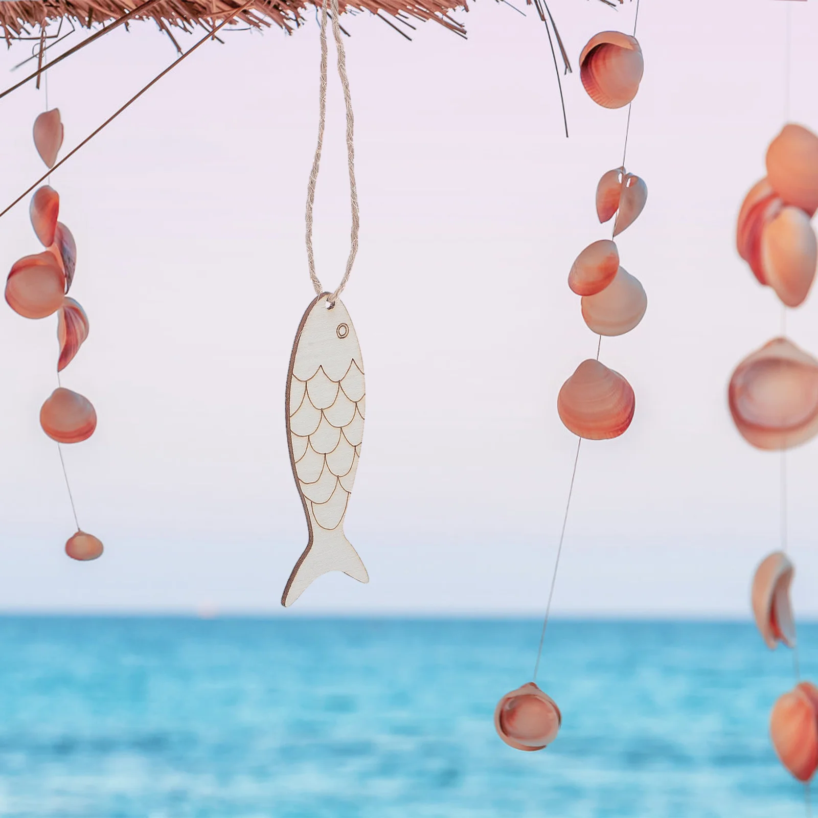 

100Pcs Blank Wood Fish Cutouts Unfinished Shapes Hanging Rope for DIY Painting Crafts Party Decorations Home Wall and Outdoor