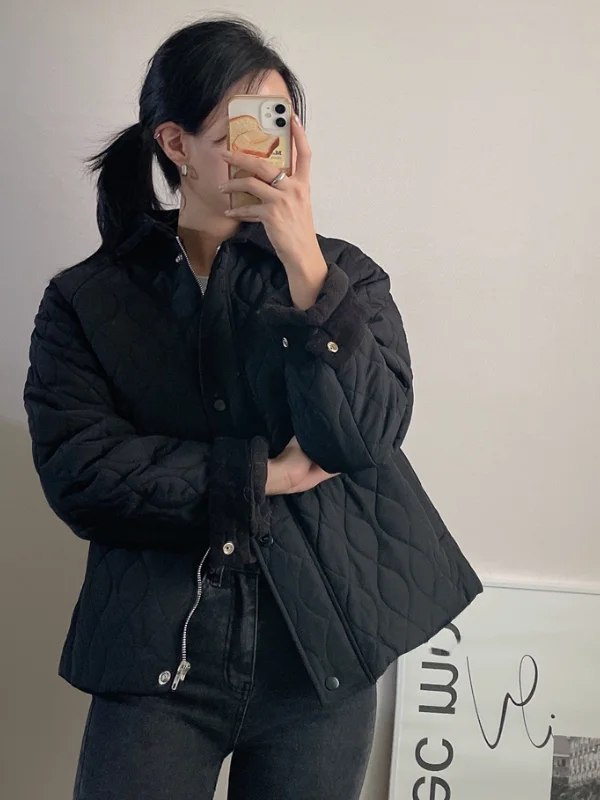 

Korean Retro Corduroy Collar Splicing Diamond Pattern Thiened Fce Inner Cotton Jaet Women Winter Faion Sweet Sle