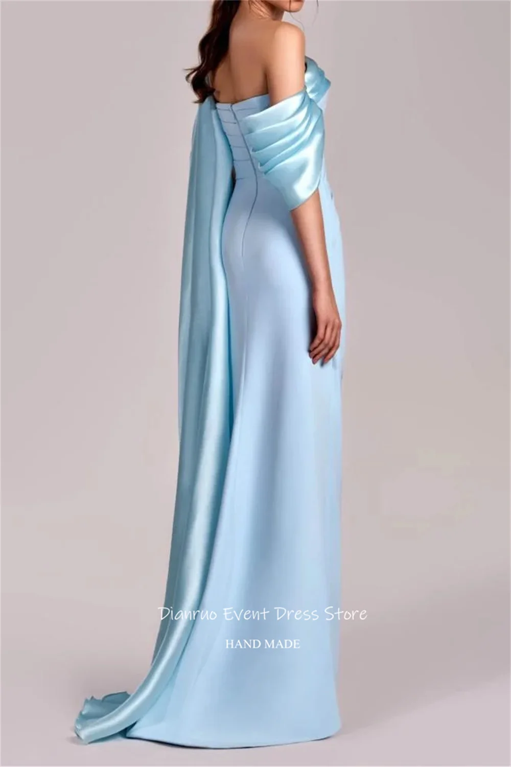 Dianruo Dubai فساتين سهرة بطيات باللون الأزرق الفاتح خط عنق غير متماثل من الساتان فساتين سهرة ماكسي 2025 فساتين حفلات مخصصة