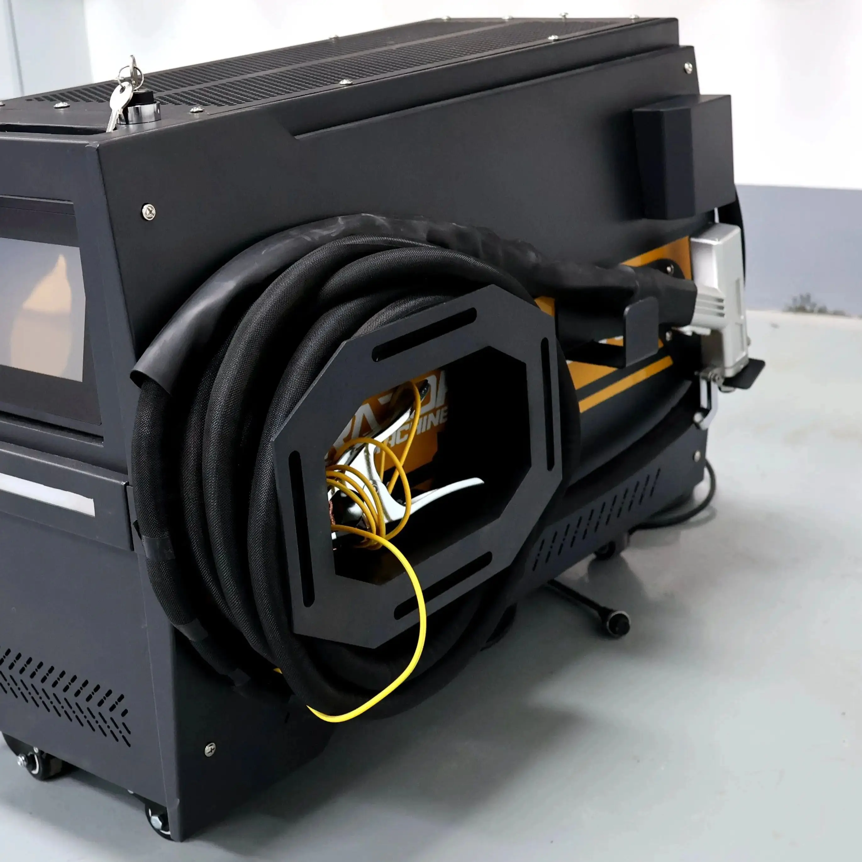 

Easy operation 2000W Portable Air Cooled Laser Welding Cleaning Machine 4in1 Multifunctional Welding & Cleaning Machine