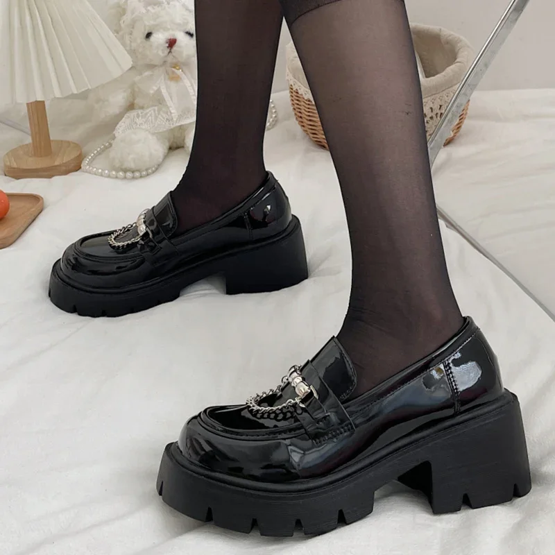 

Women Shoes String Bead Chain Decor Pumps for Women Elegant Round Toe Platform Loafers Woman Party Non Slip Patent Leather Shoes
