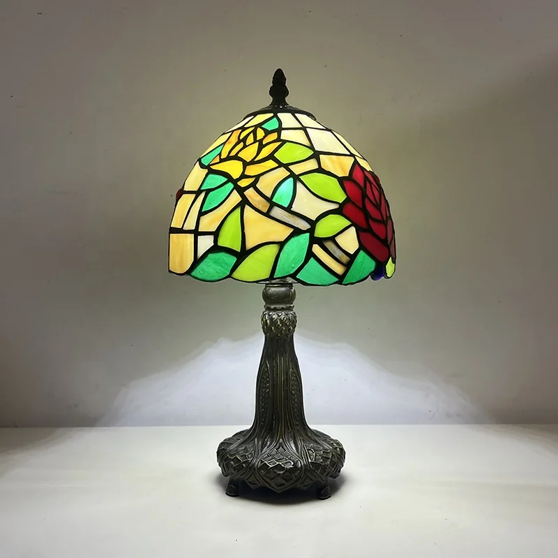 

8-дюймовая лампа Тиффани из витражного стекла, ретро-дизайн, простая настольная лампа с розами, украшение для дома, гостиной, спальни