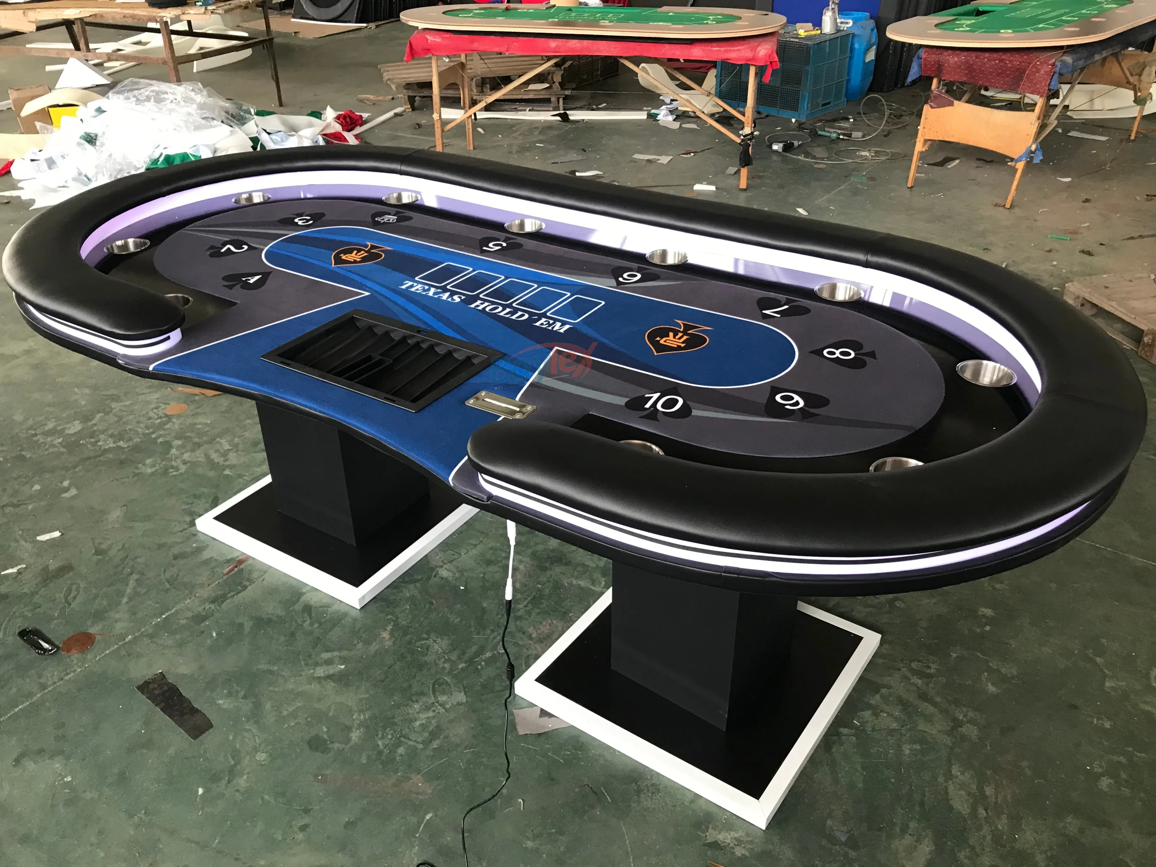 

Professional Casino Grade Poker Table 10 Seat Players Factory Custom Texas Hold'em Poker Table with Led Light