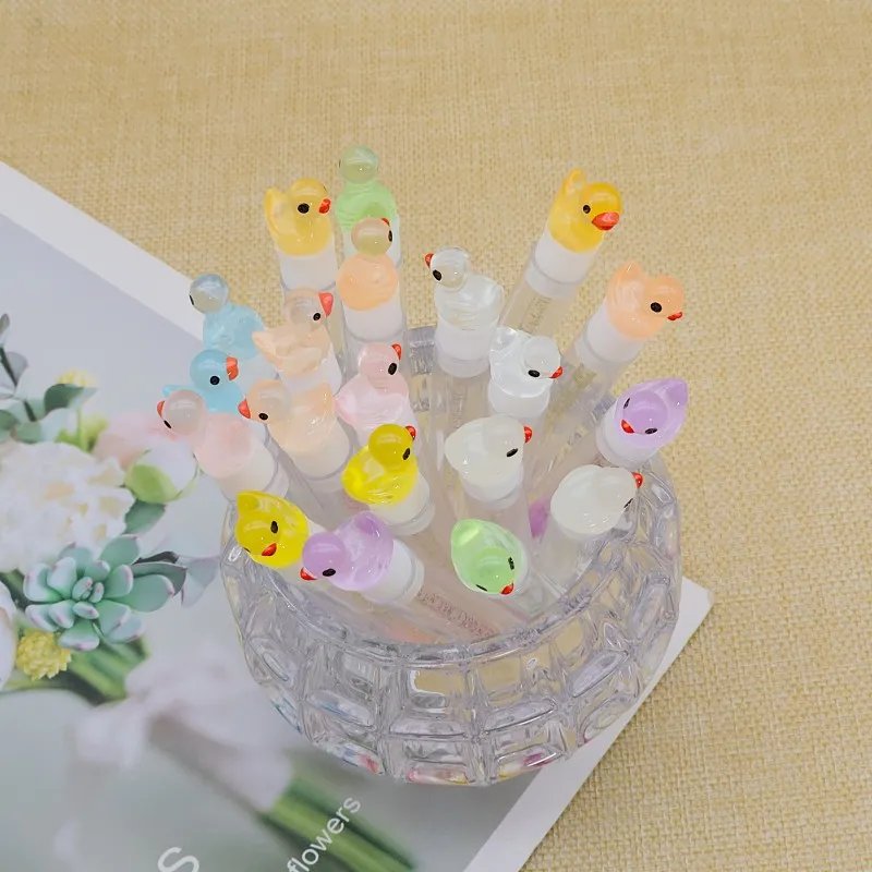 แปรงปัดขนตาแบบเป็ดน้อยน่ารัก 50 ชิ้น พร้อมหลอดใส่แปรงมาสคาร่า แปรงปัดขนตาแบบมีด้ามจับ แปรงแต่งหน้าแบบพกพา หวีปัดคิ้ว