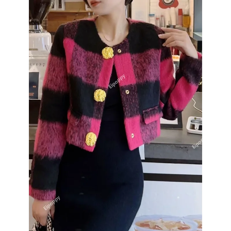 

Short Jacket Hot Pink 2024 New Designer Irregular Big Gold Button Round Neck Plaid Woolen Jacket Outfit Wool & Blends Coat Women