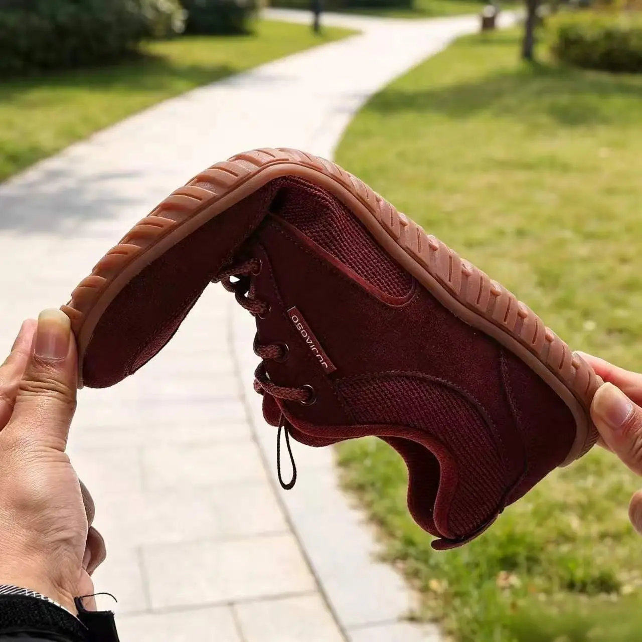 

Men's Barefoot Minimalist Sneakers, Zero-Drop Casual Walking Shoes, Breathable Mesh Non-Slip Lightweight Travel Shoes, Sports Lace-Up Wide-Toe Shoes, Outdoor Burgundy