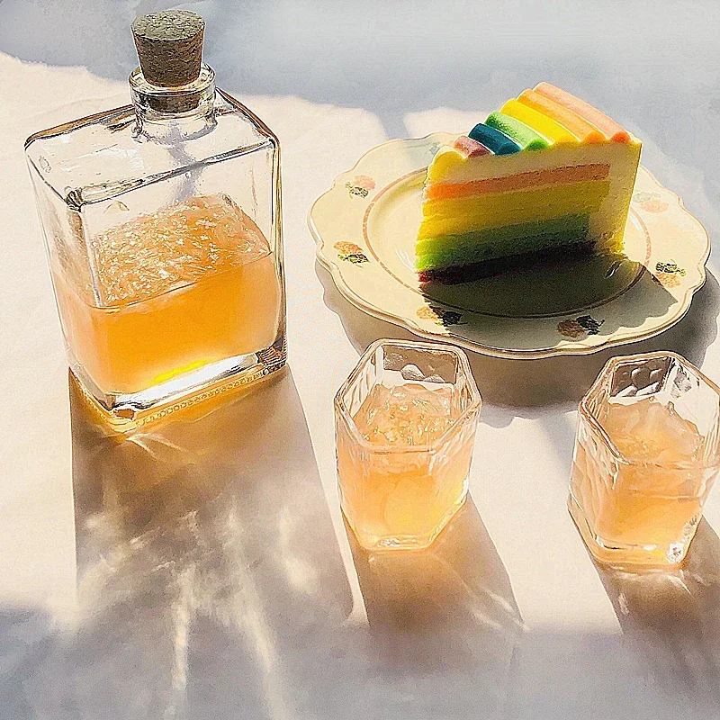 280ML Square Shaped Juice Glass Bottle Barware Whiskey Decanter Alcohol Perfume Wooden Cork Ransparent Set Espresso Cups