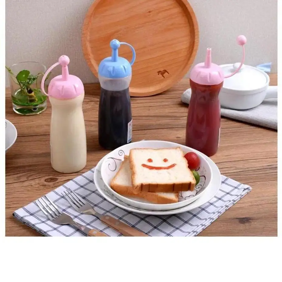 1 Pcs Kitchen Plastic Squeeze Bottle Condiment Dispenser For Sauce VinegarCruet Ketchup Mustard Sauce Random Color