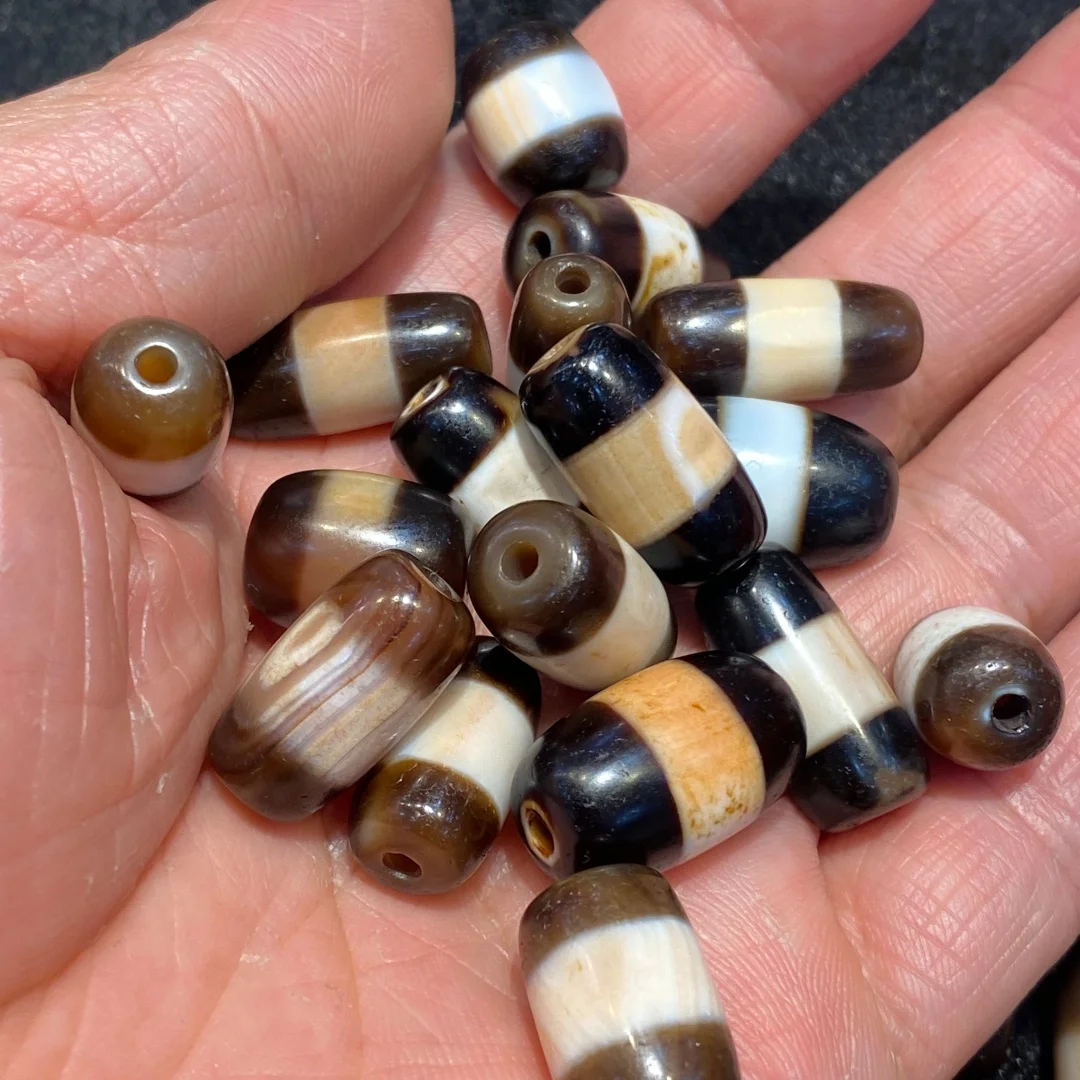 1pcs/lot Wholesale source of Dzi bead black white brown agate Dzi string beads weathered patina material loose beads taki diy