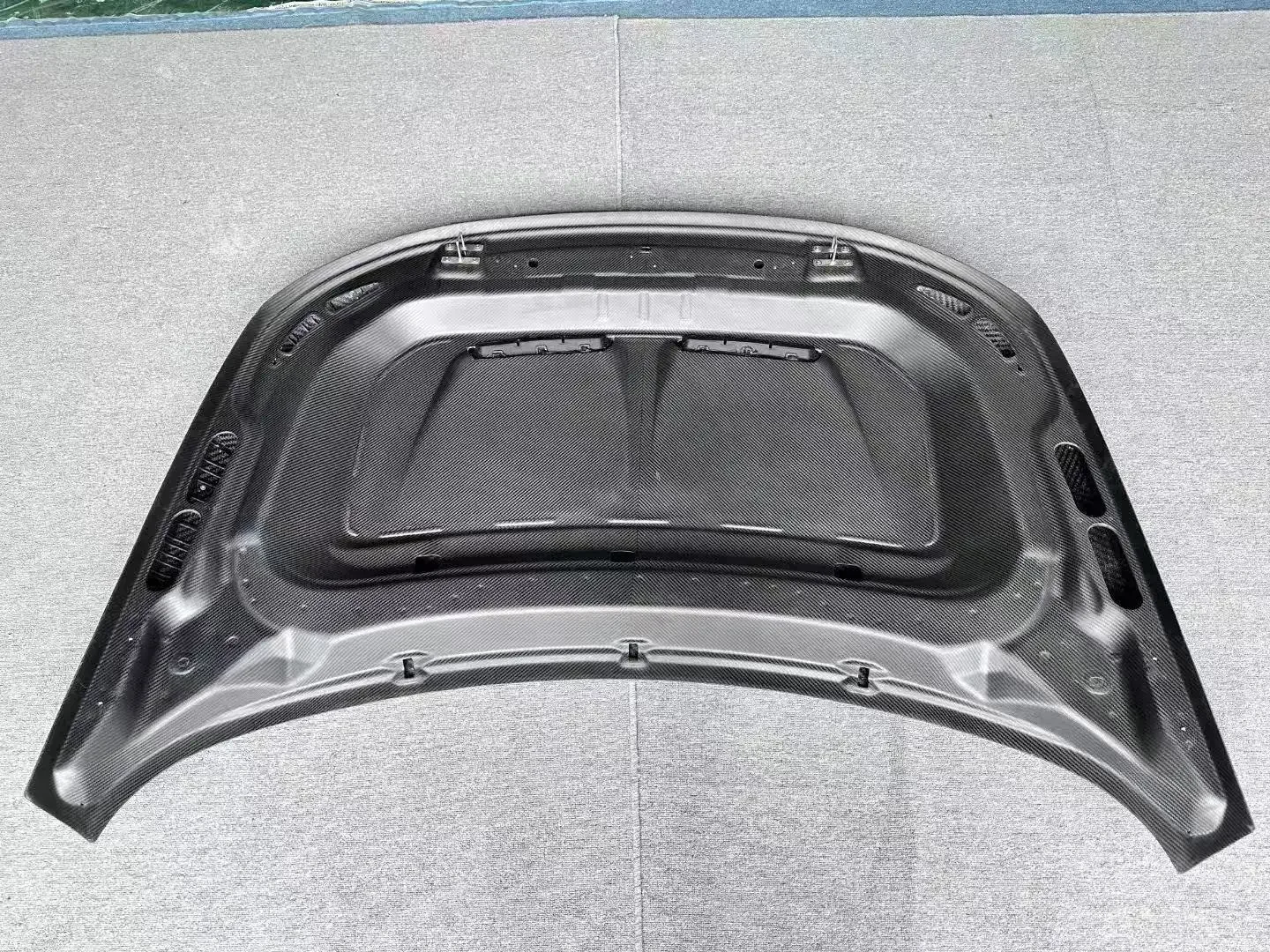 غطاء محرك السيارة الجديد من ألياف الكربون الجافة عالي الجودة لسيارة رينج روفر سبورت #3