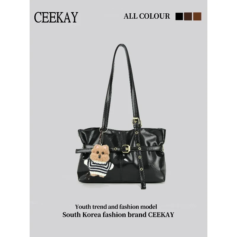 

2026 CEEKAY Oil Wax Leather Tote Bag, Vintage Belt Buckle Handbag with Stripe Dog Pendant, Casual Commute Shoulder Bag for Women