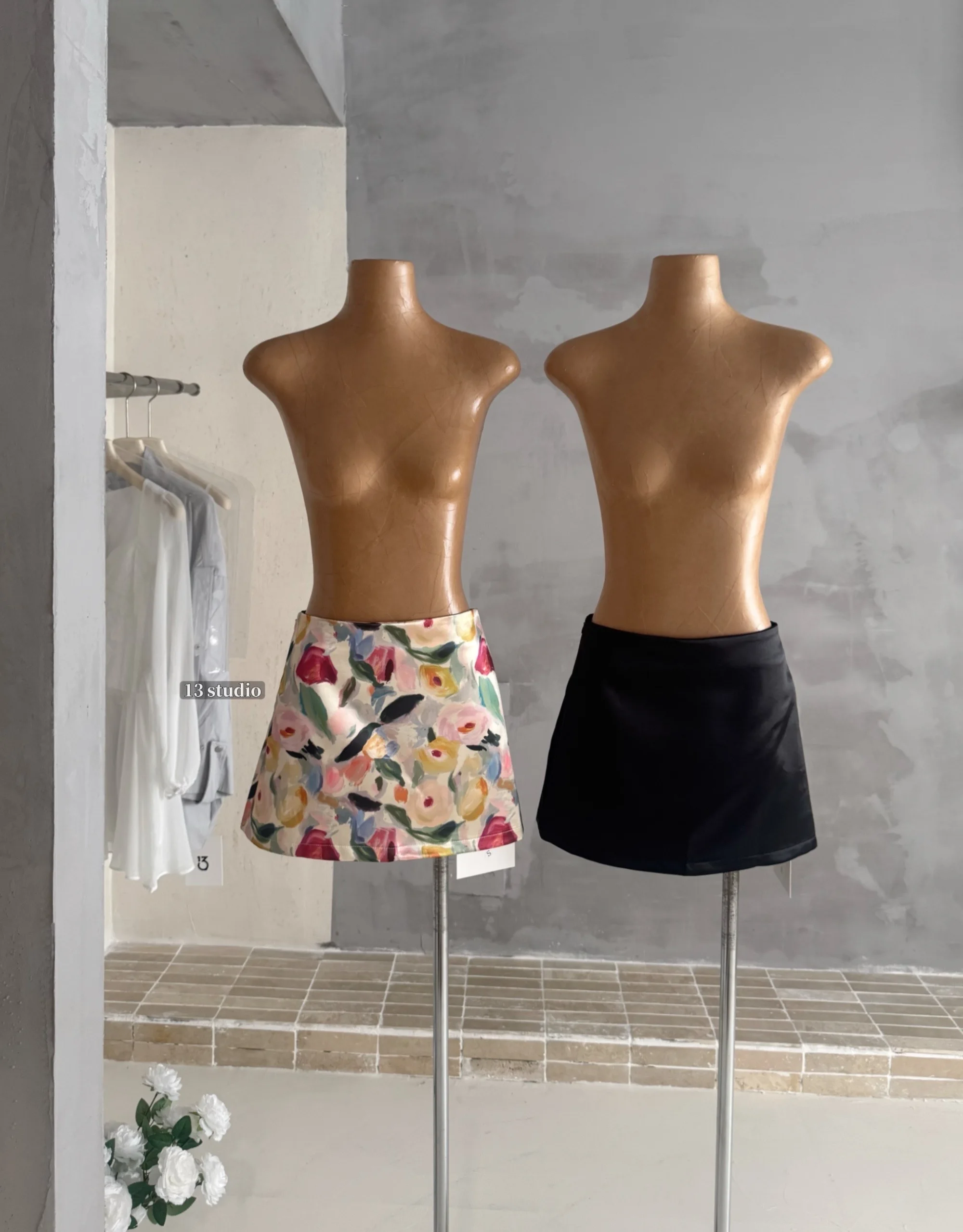 

Женская летняя элегантная атласная короткая юбка А-силуэта с цветочным принтом, мини-юбка с высокой талией для повседневной носки