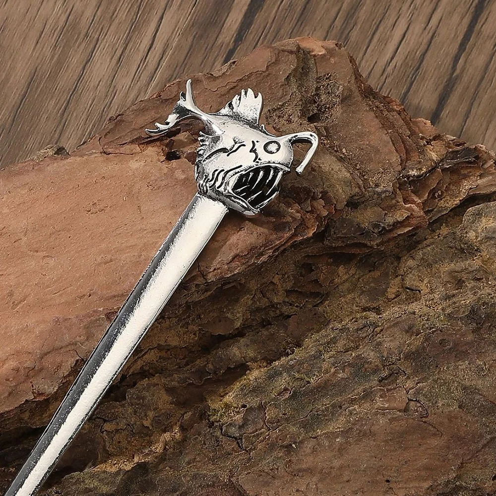 1pc Punk Viking Style Shark Shaped Cool Women Alloy Hairpin Niche Design Personalized Halloween Party Fashion Matching Headwear view 5