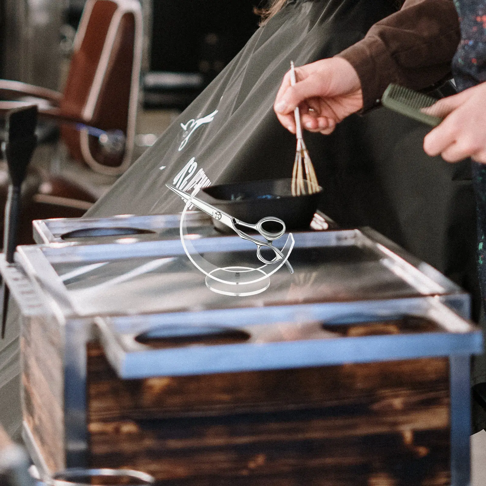 

Подставка для парикмахерских ножниц из акрила: компактная, устойчивая, нескользящая, многофункциональный органайзер для инструментов