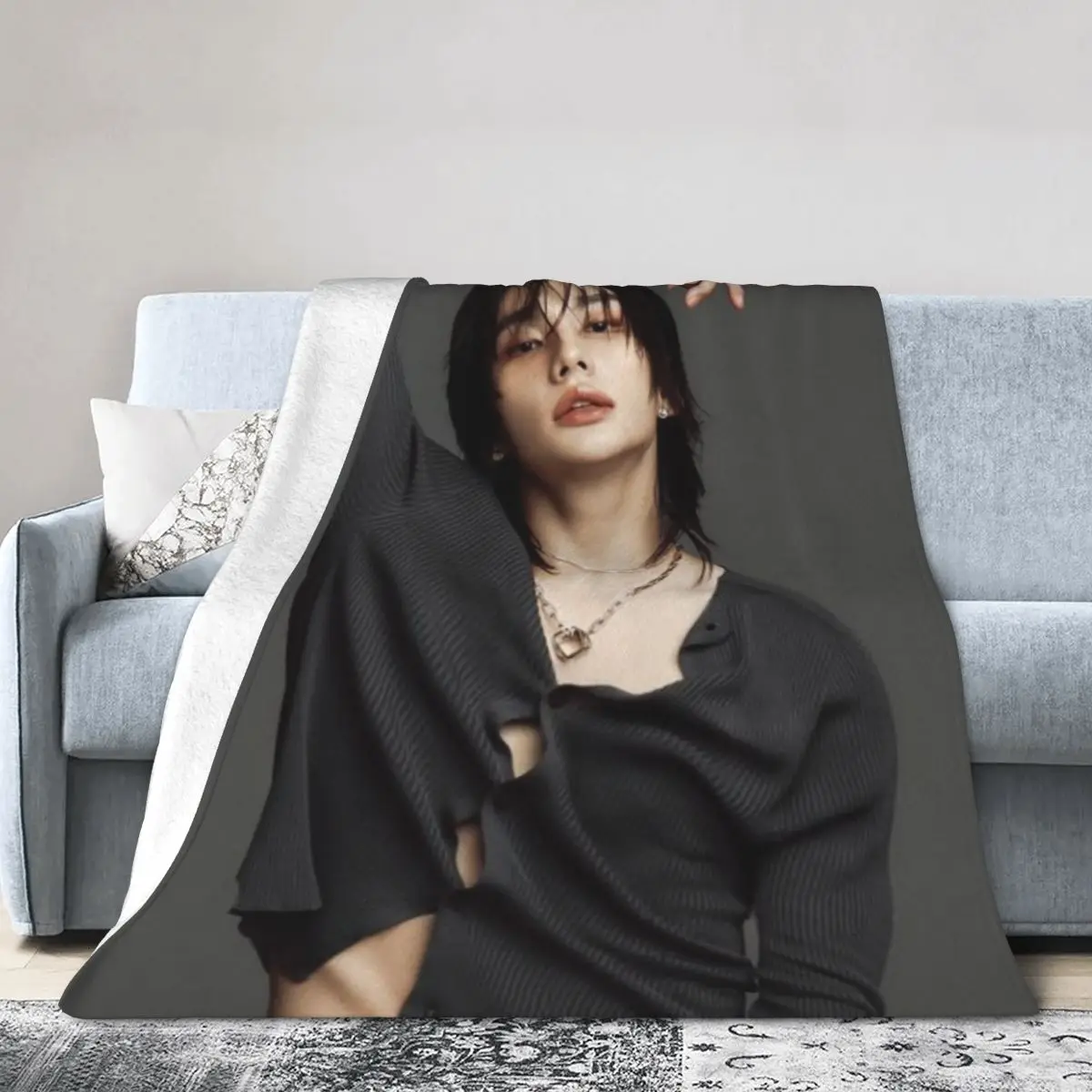 

Hot-KPOP-Like-Stray-K-Kids-Hyunjin Blanket Flange Textile Decor Portable Super Soft Throw for Home Office Plush Thin Quilt